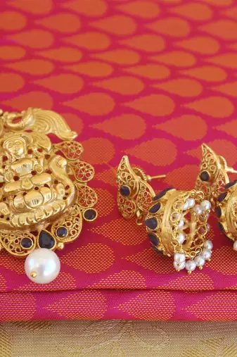 Lakshmi temple matte finish pendant set