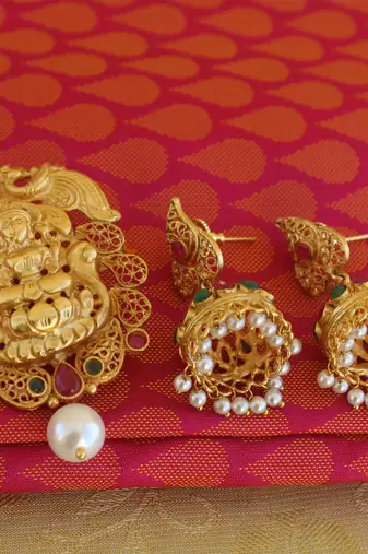 Lakshmi temple matte finish pendant set