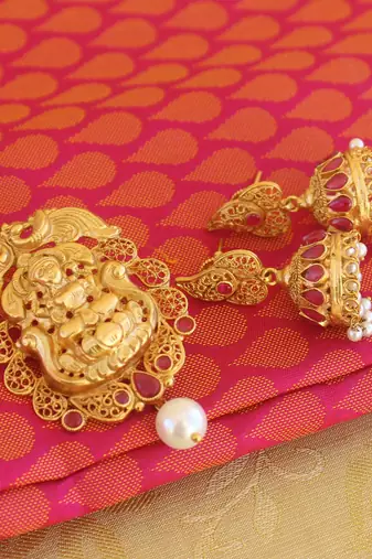 Lakshmi temple matte finish pendant set