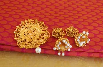Multi color matte finish temple lakshmi pendant set 5