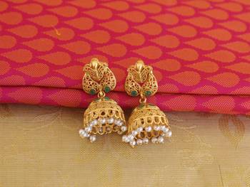 Temple lakshmi green color matte finish pendant set 4