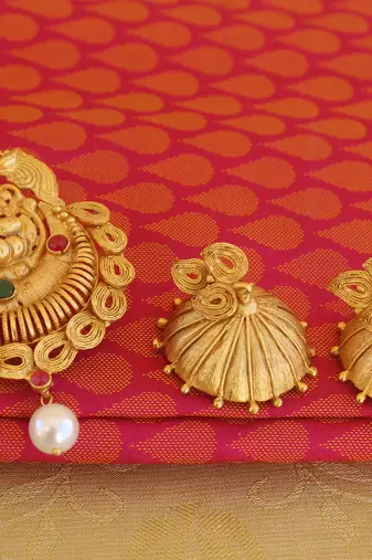 matte finish temple lakshmi pendant set