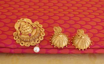 matte finish temple lakshmi pendant set 2