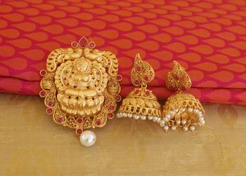 matte finish red temple lakshmi pendant set 1