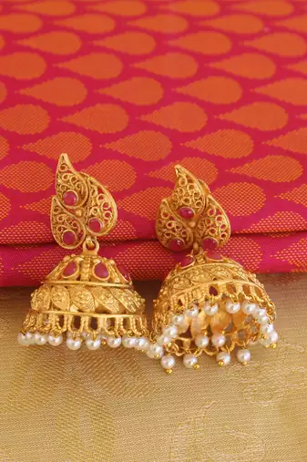 matte finish red temple lakshmi pendant set