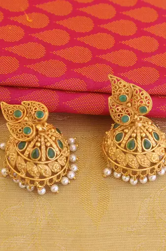 matte finish green temple lakshmi pendant set