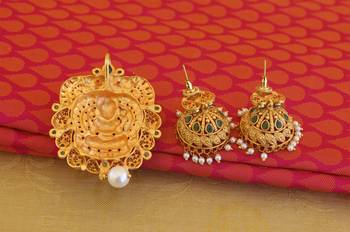 matte finish green temple lakshmi pendant set 4