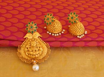 Peacock temple lakshmi matte finish pendant set 1