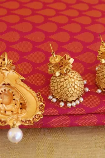 Peacock temple lakshmi matte finish pendant set