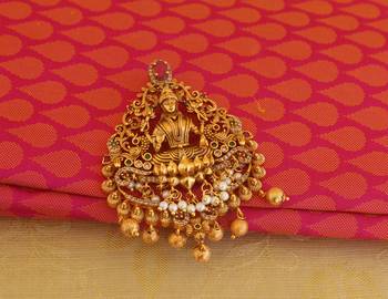 Matte finish lakshmi pendant set 3