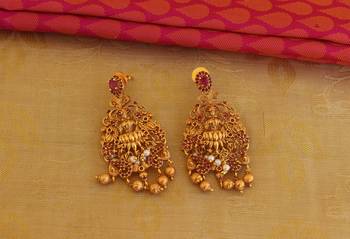 Matte finish lakshmi pendant set 4