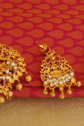 Matte finish lakshmi pendant set