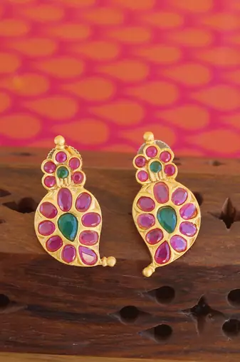 Matte finish ruby peacock pendant set