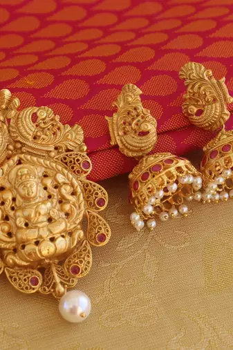 Matte finish peacock temple lakshmi pendant set