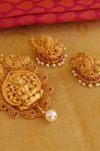 Matte finish peacock temple lakshmi pendant set