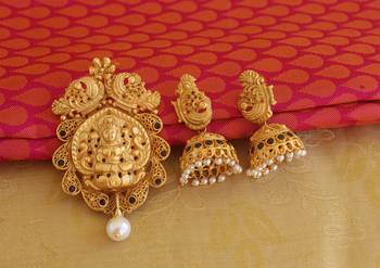 Matte finish peacock temple lakshmi pendant set 1