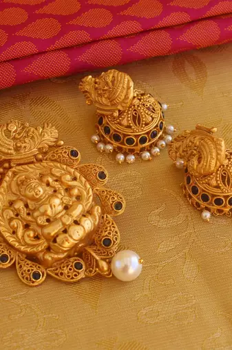 Matte finish peacock temple lakshmi pendant set