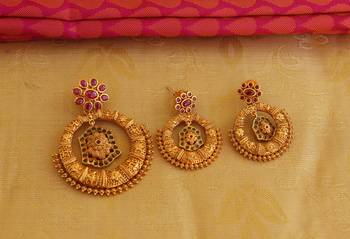 Matte finish kempu pendant set 4