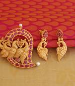 Mango shape matte finish peacock pendant set