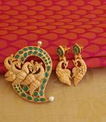 Mango shape matte finish peacock pendant set