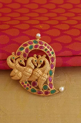 Mango shape matte finish peacock pendant set