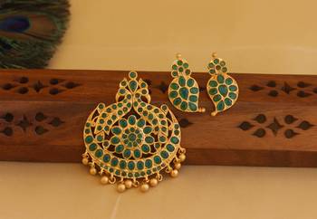 Matte finish ruby peacock pendant set 1