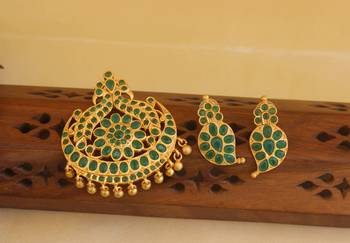 Matte finish ruby peacock pendant set 3