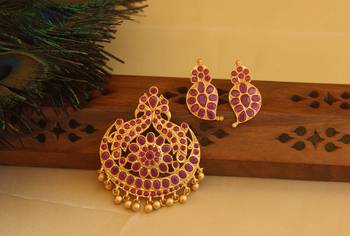 Matte finish ruby peacock pendant set 1