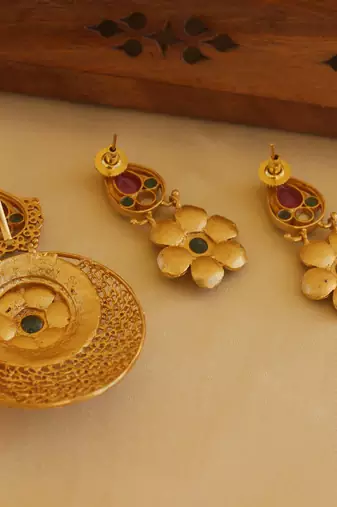 matte finish pendant set