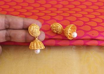 matte finish temple lakshmi pendant set 2