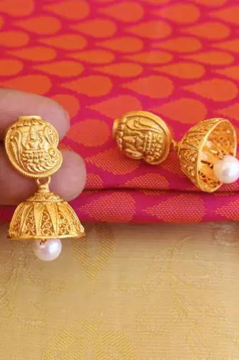 matte finish temple lakshmi pendant set