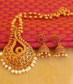 Stylish matte finish necklace set