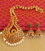 Stylish matte finish necklace set