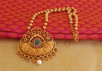 matte finish kempu necklace 2