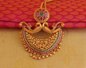 Kempu stone matte finish peacock necklace 2