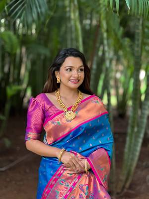 Soft paithani silk blend saree with zari weaving  meenakari motifs design 4