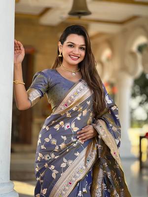 Soft banarasi silk blend saree with zari weaving meenakari design 4