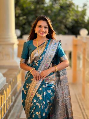 Soft banarasi silk blend saree with zari weaving meenakari design 3
