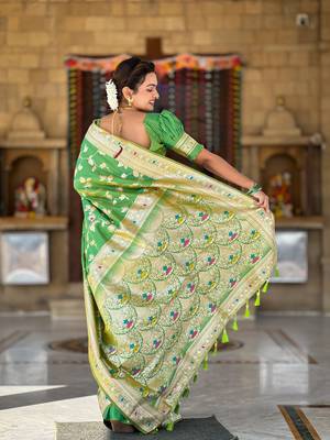 Soft banarasi silk blend saree with zari weaving meenakari design 3