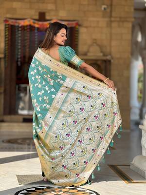 Soft banarasi silk blend saree with zari weaving meenakari design 3