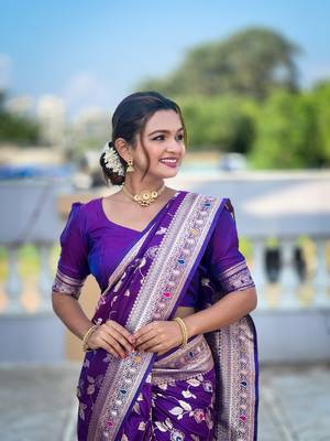 Soft banarasi silk blend saree with zari weaving meenakari design 5