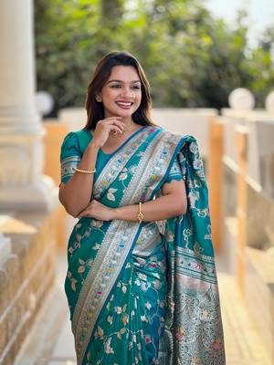 Soft banarasi silk blend saree with zari weaving meenakari design 3