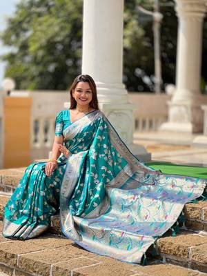 Soft banarasi silk blend saree with zari weaving meenakari design 5
