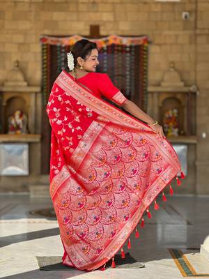 Soft banarasi silk blend saree with zari weaving meenakari design 2
