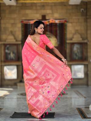 Soft banarasi silk blend saree with zari weaving meenakari design 3