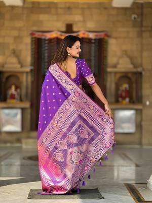 Soft banarasi silk blend saree with zari weaving meenakari design 3