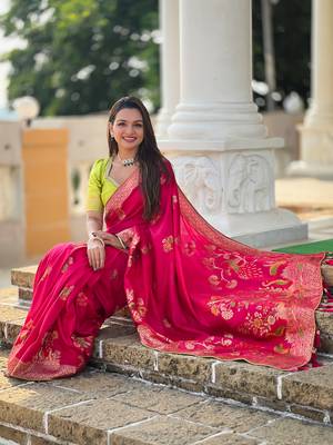 Soft dolla silk blend saree with zari weaving meenakari design 5