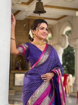 Soft silk blend saree with zari weaving chex design all over saree 4