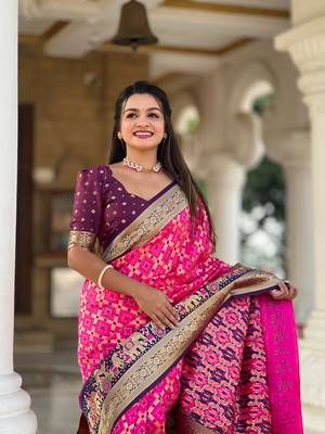 Soft silk blend saree with zari weaving meenakari bandhani design all over saree 2