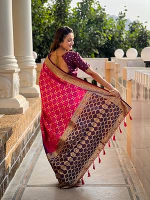 Soft silk blend saree with zari weaving meenakari bandhani design all over saree 3